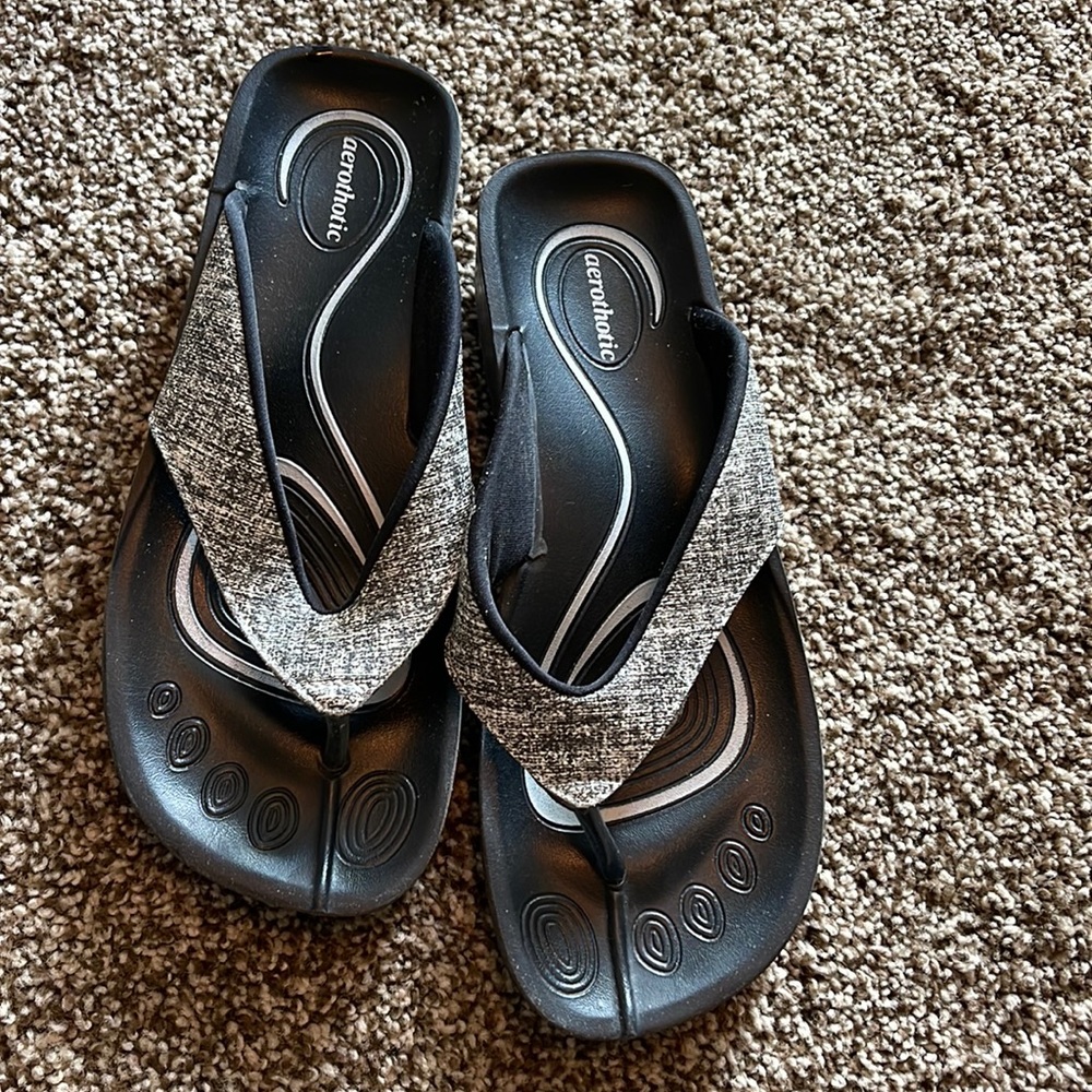 Aerothotic sandals size 38